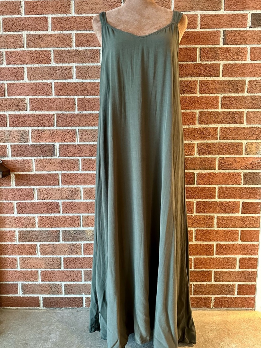 neesh by DAR Olive Maxi Dress, Sleeveless V Neck, Size S
